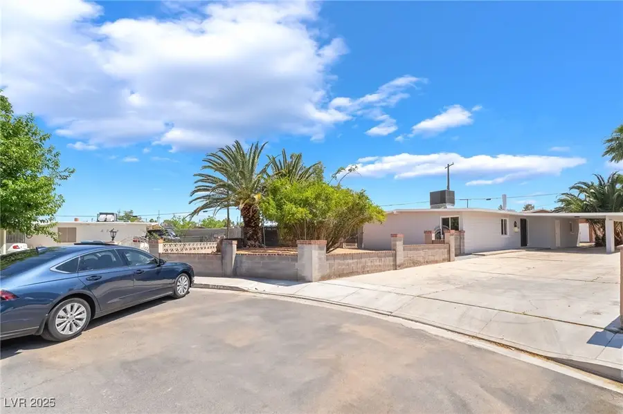 2749 Del Mar Place, Las Vegas, NV 89169 - Image #2