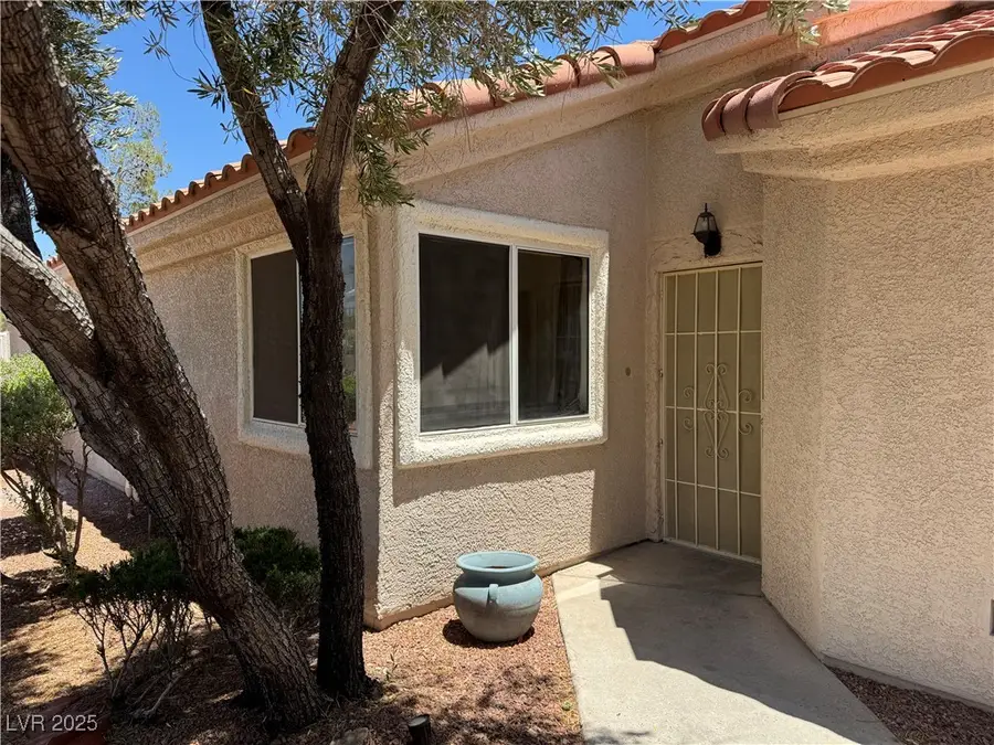 7830 Foxwood Place, Las Vegas, NV 89145 - Image #3