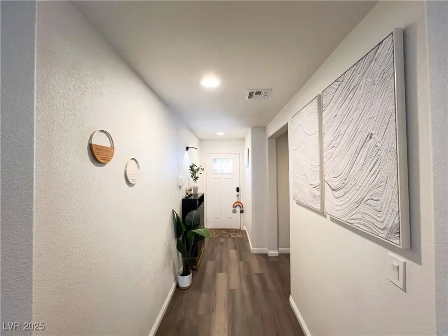 9205 Valley Betica Avenue, Las Vegas, NV 89148 - Image #3