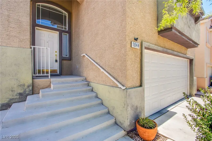 1844 Ghost Trace Avenue, Las Vegas, NV 89183 - Image #3