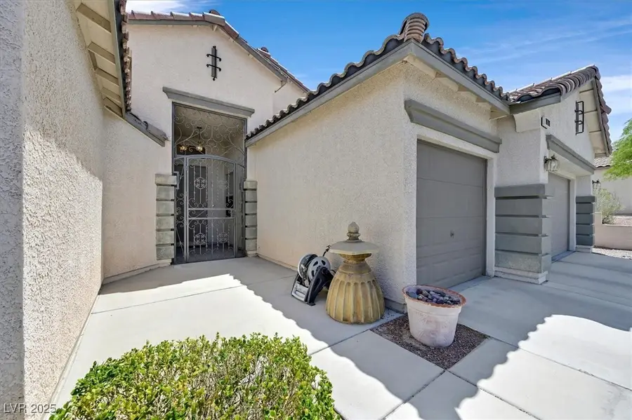 10701 Morning Harbor Avenue, Las Vegas, NV 89129 - Image #3