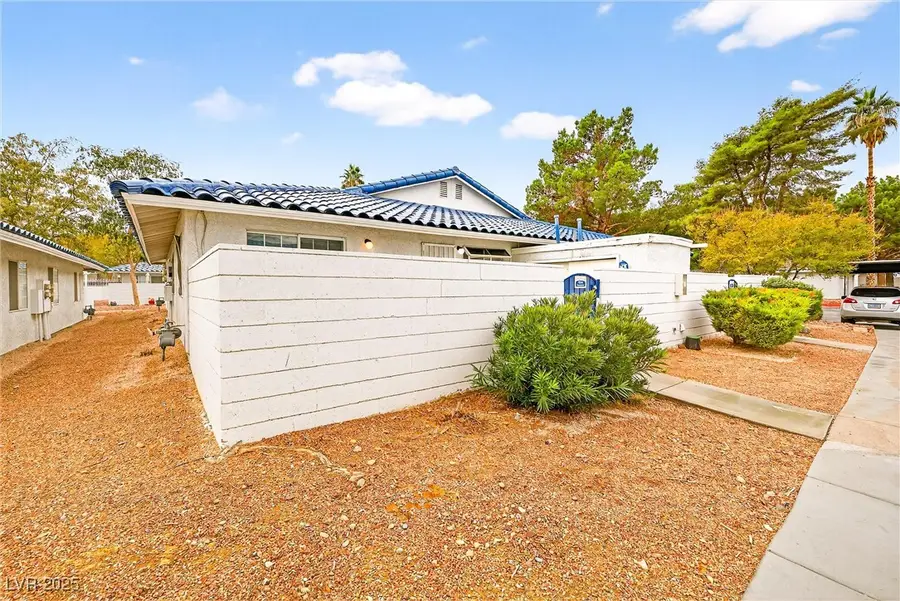 2132 Chertsey Drive #B, Las Vegas, NV 89108 - Image #2