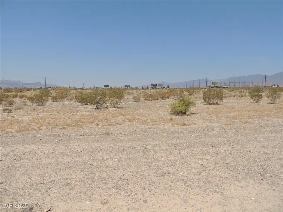 2400 E Flintstone Street, Pahrump, NV 89048 - #2