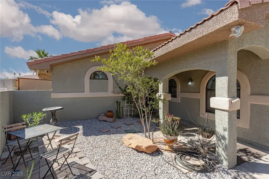 800 Antonio Drive, Las Vegas, NV 89107 - Image #3