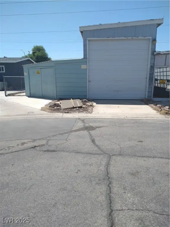 2890 Lassen Court, Las Vegas, NV 89142 - Image #3