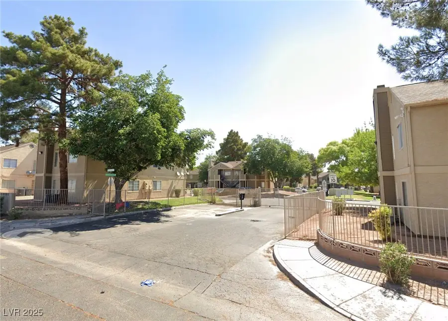 2698 Alicialynn Way, Las Vegas, NV 89121 - Image #3