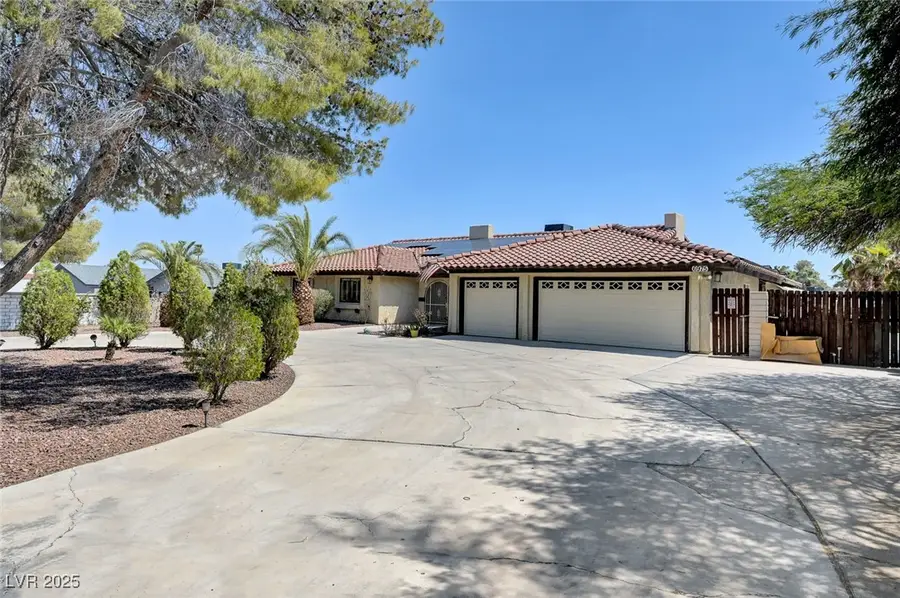 6975 Obannon Drive, Las Vegas, NV 89117 - Image #2