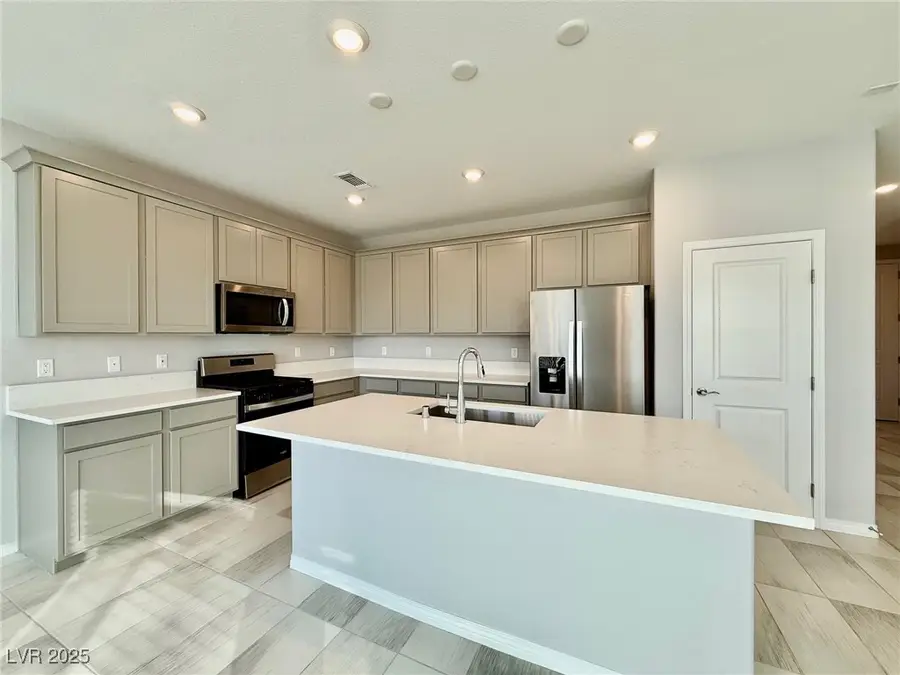 8057 Adelaide Hills Street, Las Vegas, NV 89113 - Image #2