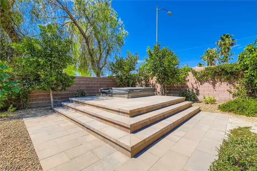 7289 Mount Kearsarge Street, Las Vegas, NV 89131 - Image #3