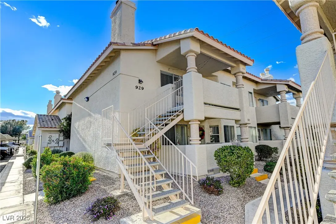 929 Rockview Drive #202, Las Vegas, NV 89128 - Image #1