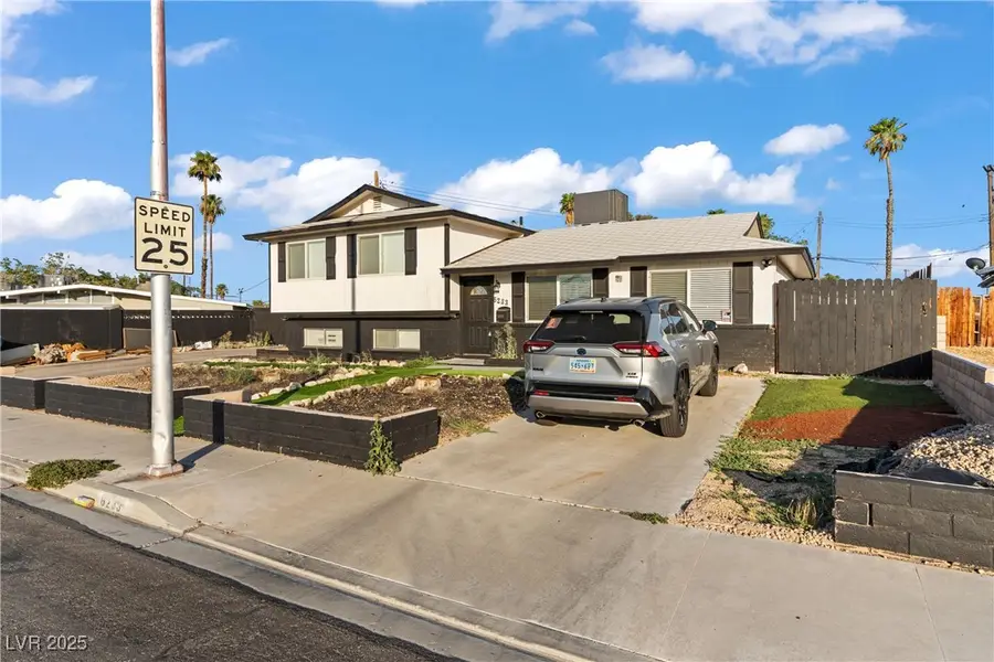 6233 Elton Avenue, Las Vegas, NV 89107 - Image #2