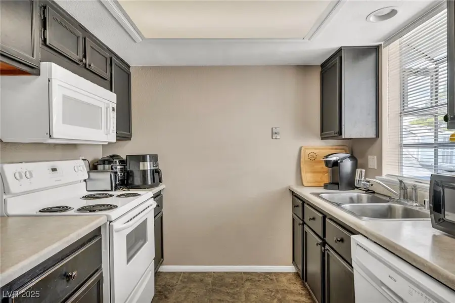 5419 Centurion Court #203, Las Vegas, NV 89122 - Image #2