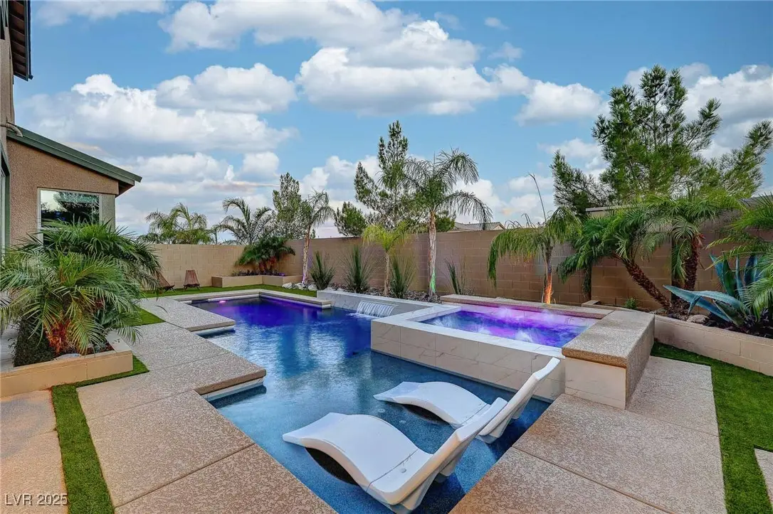 10285 Sierra Skye Avenue, Las Vegas, NV 89166 - Image #1