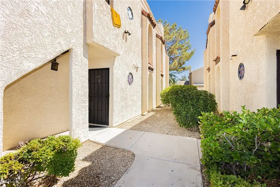 1751 E Reno Avenue #128, Las Vegas, NV 89119 - Image #2