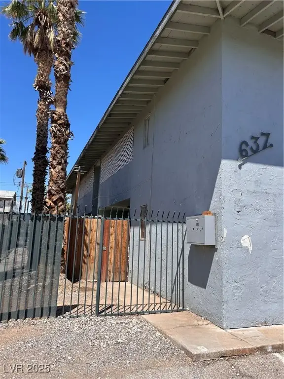 637 N 11th Street, Las Vegas, NV 89101 - #2