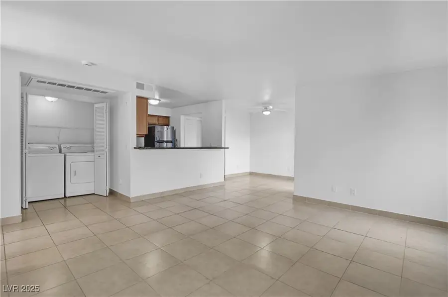 9325 W Desert Inn Road #177, Las Vegas, NV 89117 - Image #2