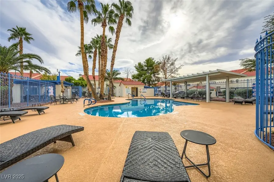 2725 S Nellis Boulevard #2047, Las Vegas, NV 89121 - Image #2