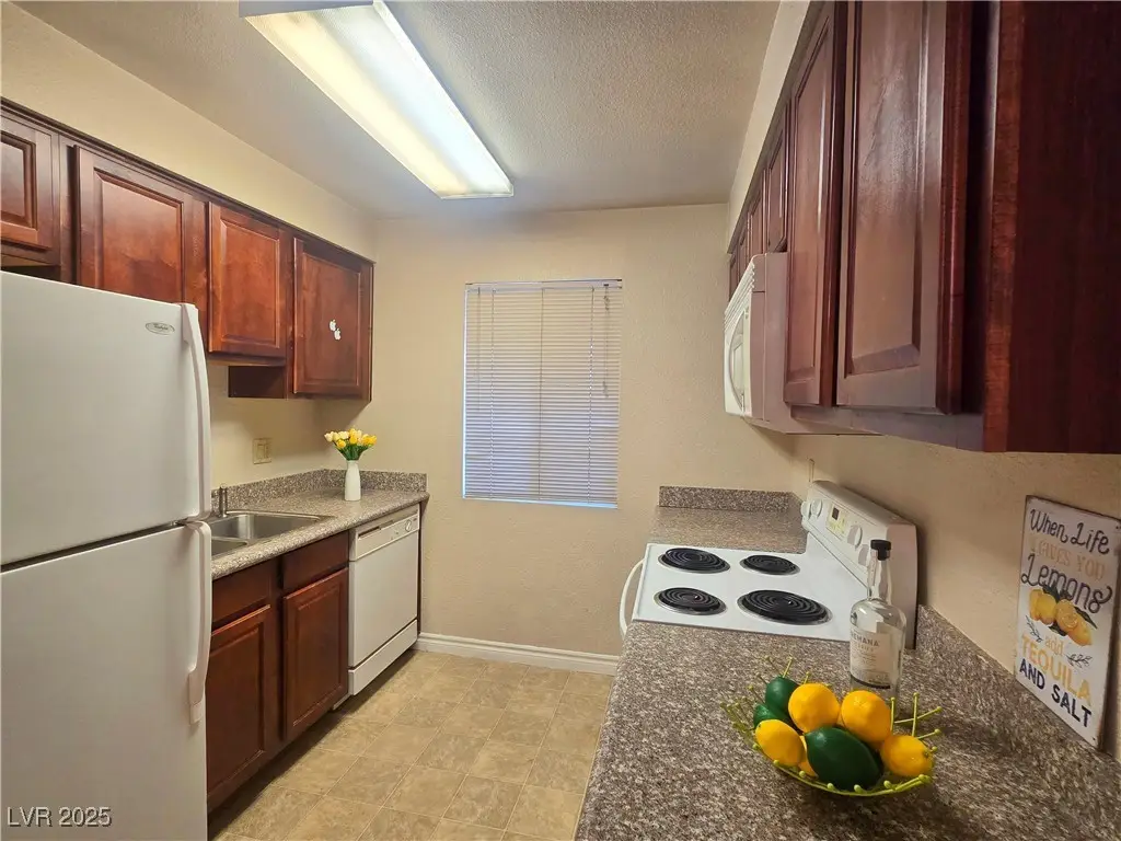 5405 Indian River Drive #400, Las Vegas, NV 89103 - Image #1