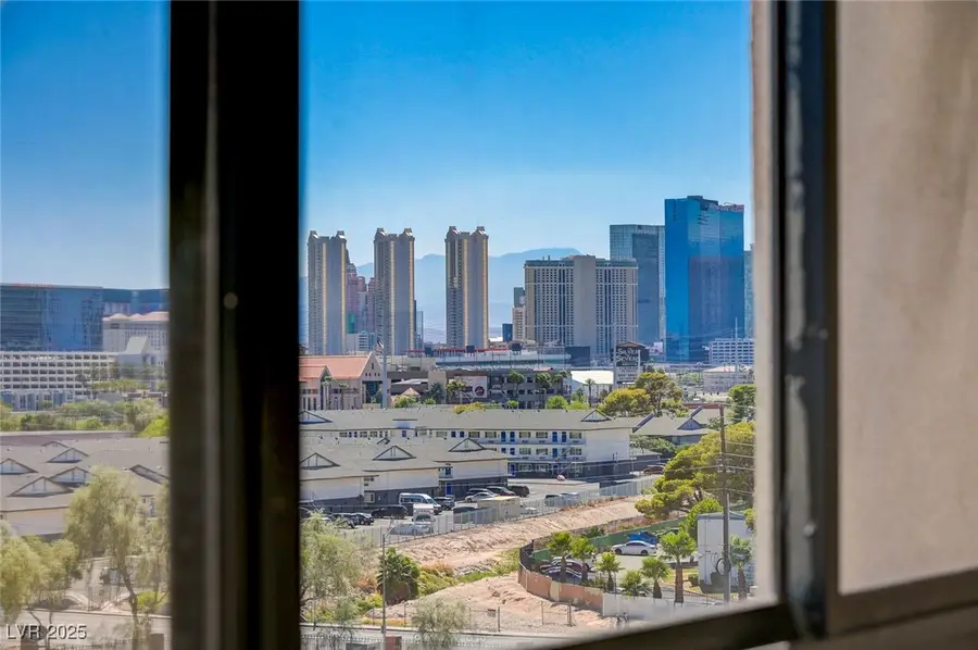 3930 University Center Drive #806, Las Vegas, NV 89119 - Image #2