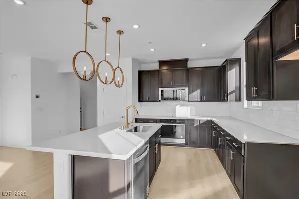 321 Blossom Wind Street, Henderson, NV 89015