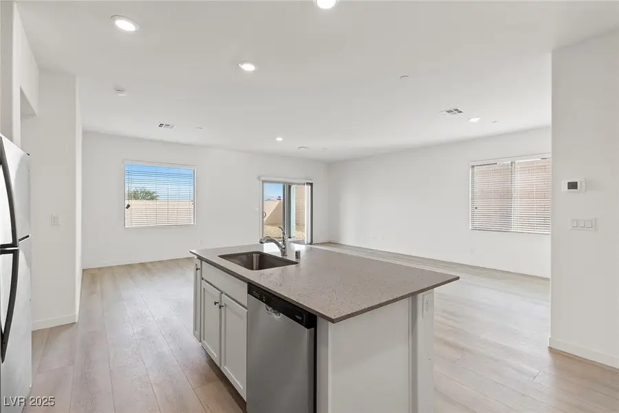 2742 Avril Point Street, Las Vegas, NV 89156 - Image #3