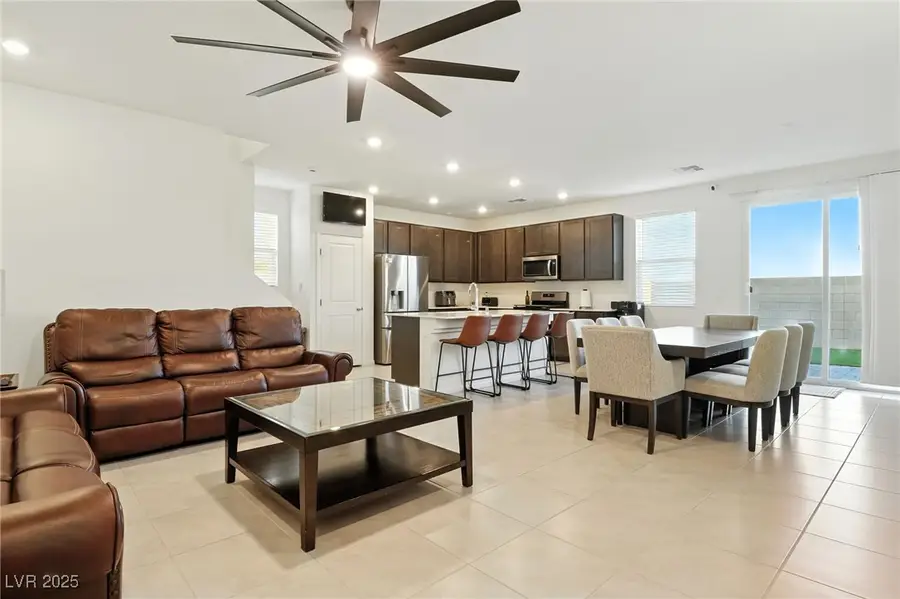 10106 Queens Pearl Street, Las Vegas, NV 89141 - Image #2