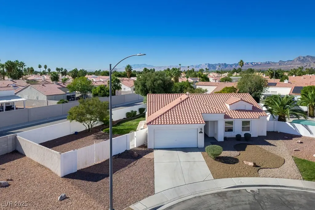 4211 Fino Circle, North Las Vegas, NV 89032 - #1