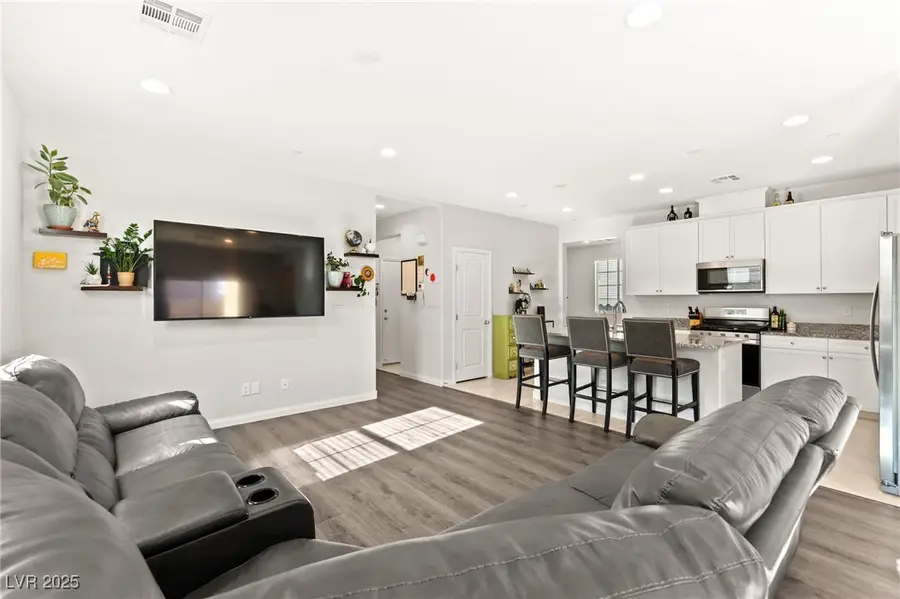 49 Sonata Dawn Avenue, Henderson, NV 89011 - Image #2