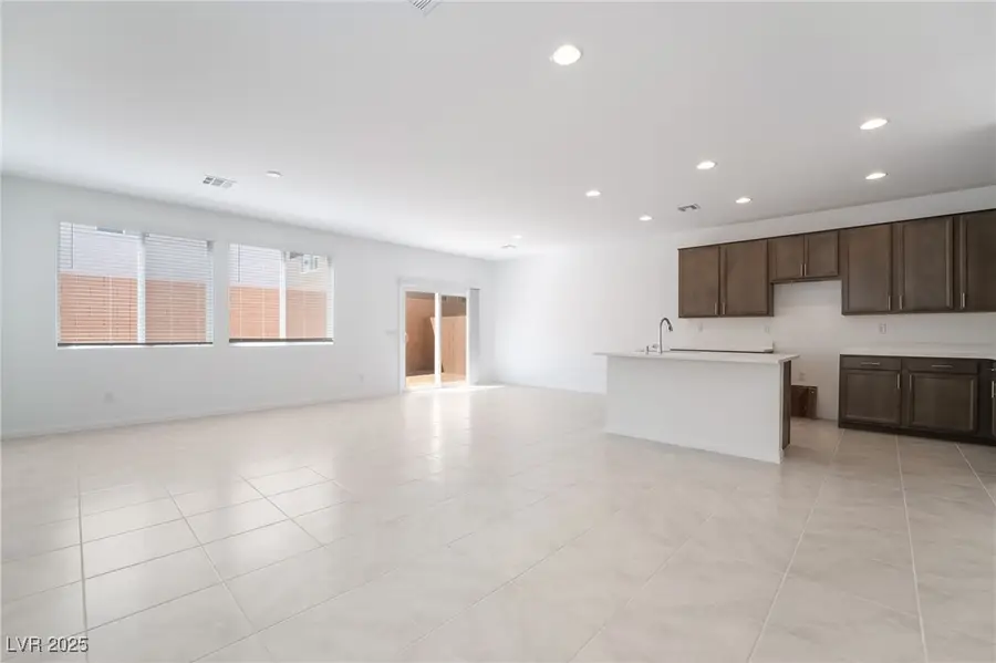 8133 Bearpoppy Court, Las Vegas, NV 89113 - #2