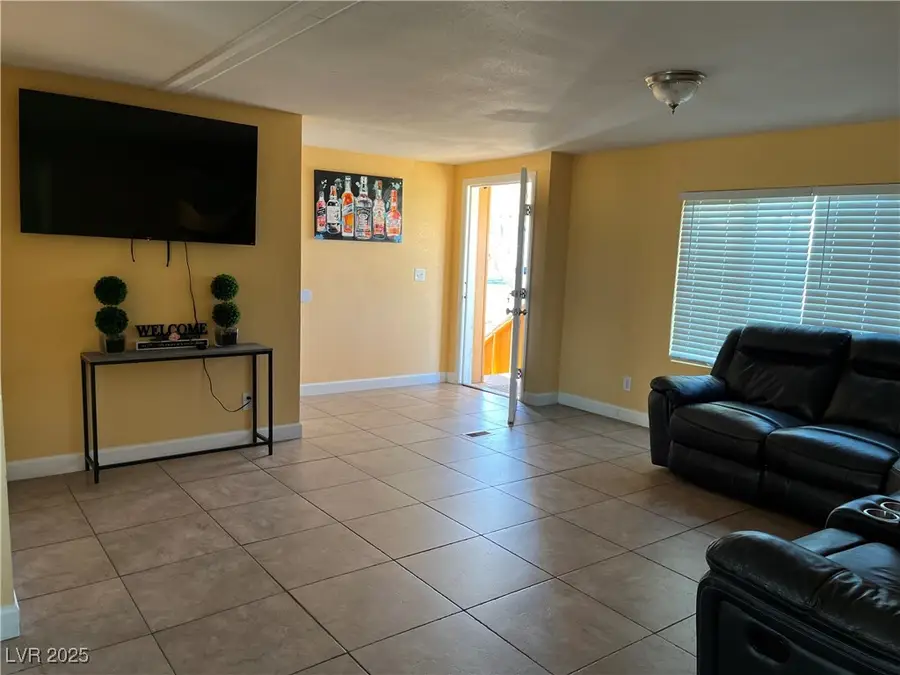 2273 Toiyabe Street, Las Vegas, NV 89156 - Image #3