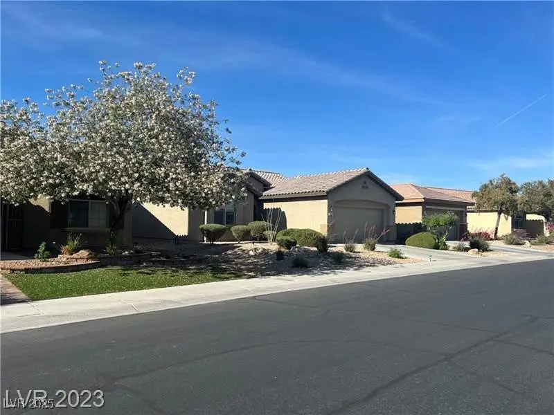 6092 Fox Creek Avenue, Las Vegas, NV 89122 - Image #2