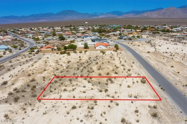 2260 S Iroquois Avenue, Pahrump, NV 89048