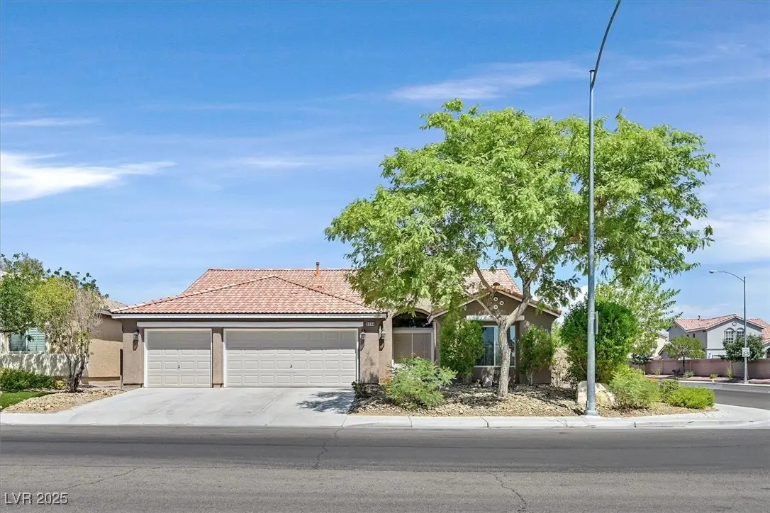 3304 W El Campo Grande Avenue, North Las Vegas, NV 89031 - Image #1