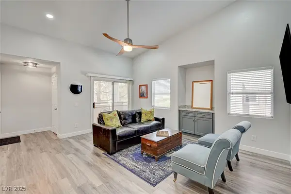 2052 Jade Creek Street #202, Las Vegas, NV 89117