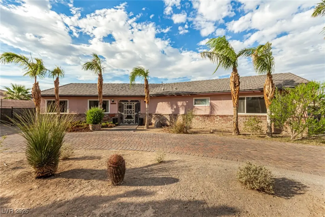 6540 W Viking Road, Las Vegas, NV 89103 - Image #1