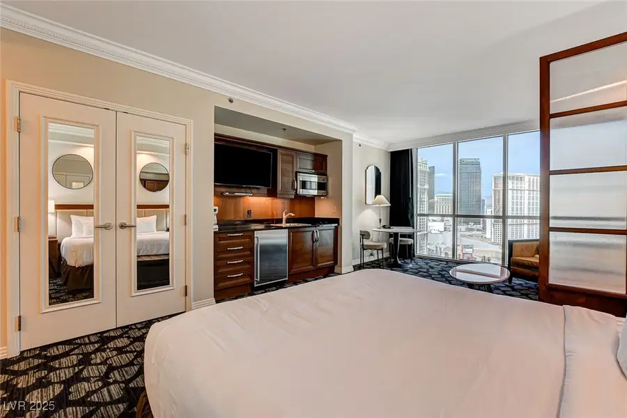 135 E Harmon Avenue #2211, Las Vegas, NV 89109 - Image #2
