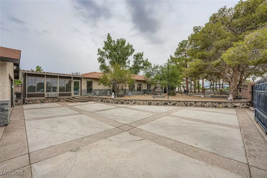 10410 La Cienega Street, Las Vegas, NV 89183 - Image #2