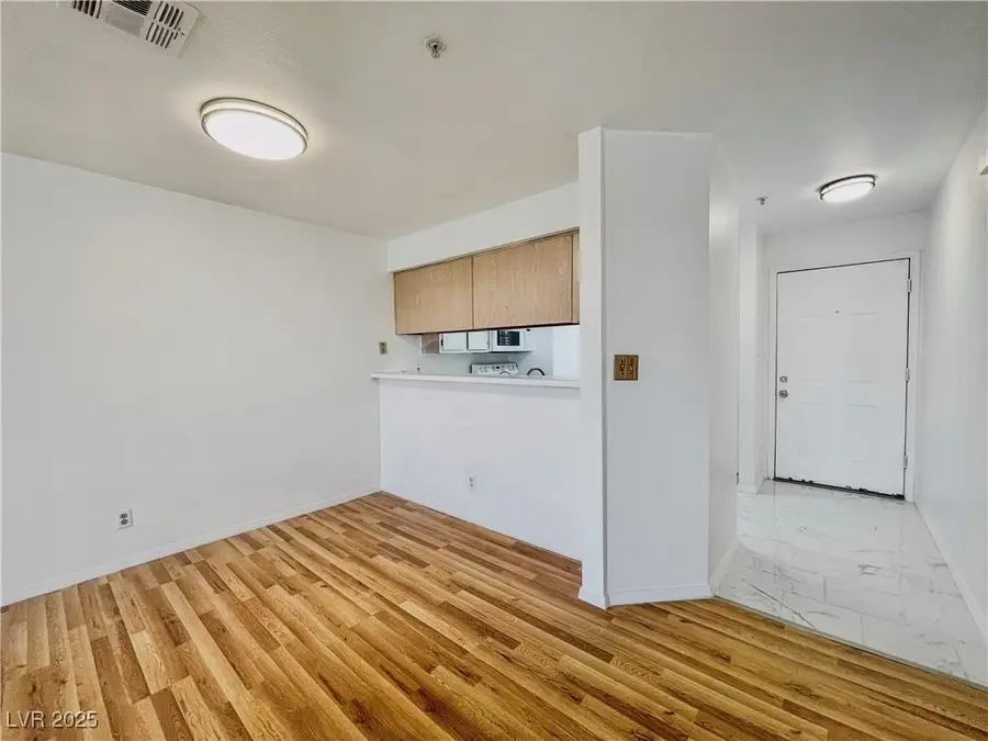 2044 Mesquite Lane #202, Laughlin, NV 89029 - Image #2