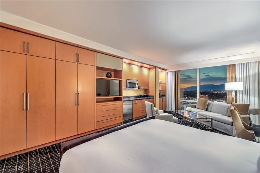 2000 Fashion Show Drive #5018, Las Vegas, NV 89109 - Image #2