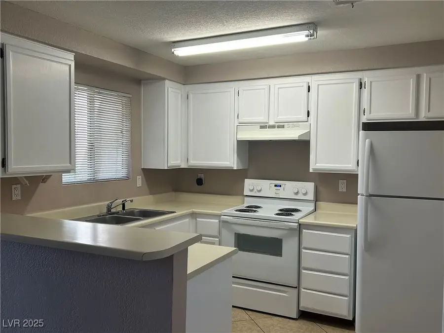 6865 Tamarus Street #202, Las Vegas, NV 89119 - Image #2