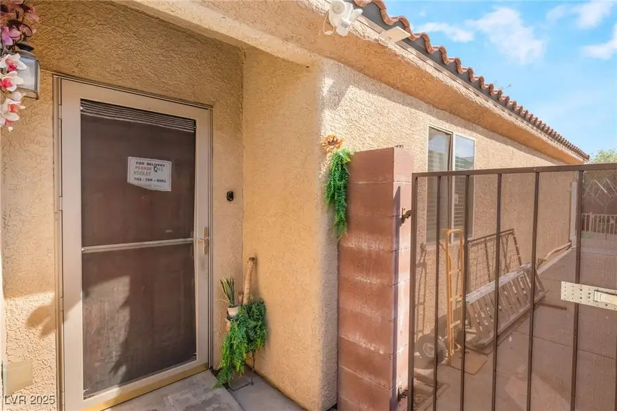 5655 Crowbush Cove Place, Las Vegas, NV 89122 - Image #3