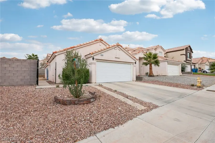 9333 Jumpin Juniper Avenue, Las Vegas, NV 89129 - Image #2