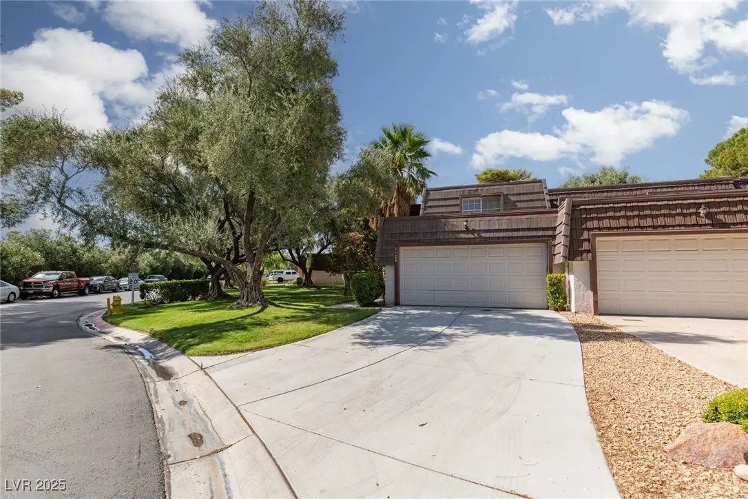 1125 Vegas Valley Drive, Las Vegas, NV 89109 - Image #1