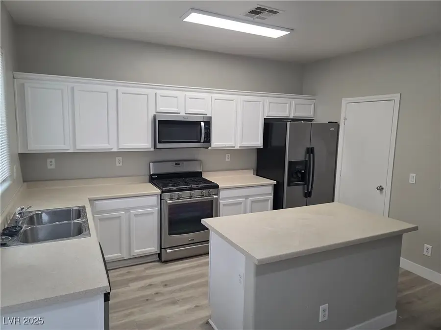 6538 Netherseal Avenue, Las Vegas, NV 89139 - Image #2