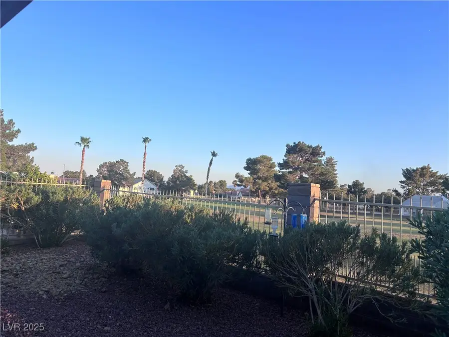 5017 Cliffrose Drive, Las Vegas, NV 89130 - Image #2