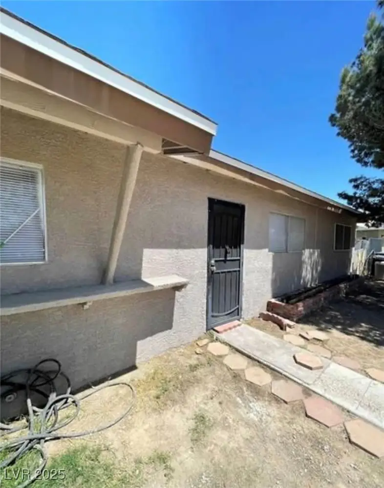 2100 Dogwood Avenue, North Las Vegas, NV 89030 - #2