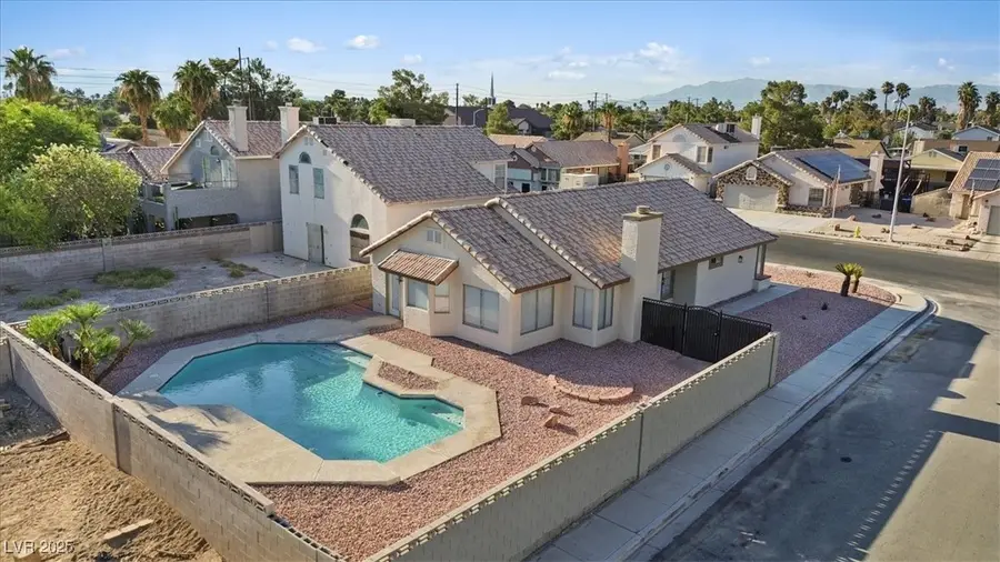 5849 Emerald Canyon Drive, Las Vegas, NV 89142 - Image #2