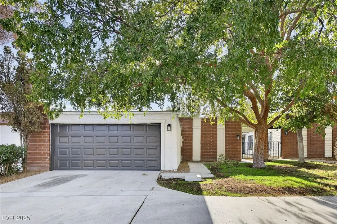 5255 S Sandhill Road, Las Vegas, NV 89120 - Image #1