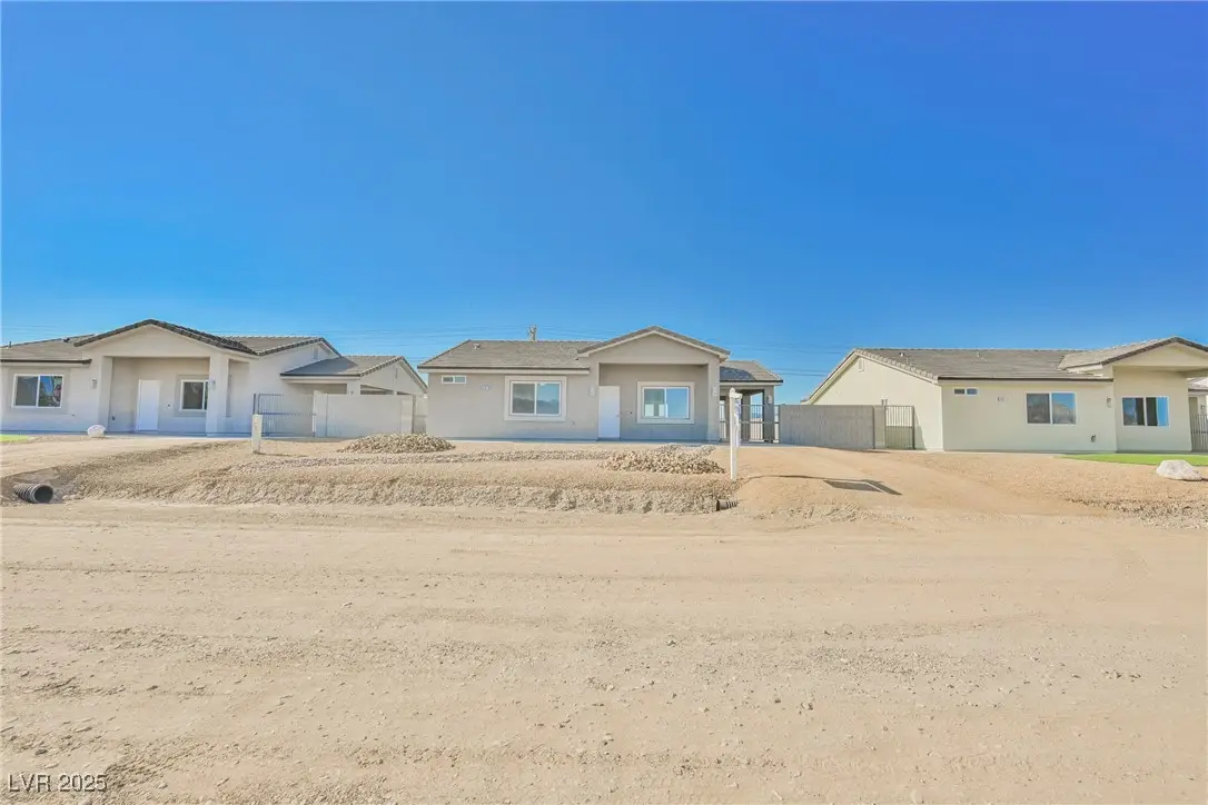 861 E Valiant Avenue, Pahrump, NV 89060 - Image #1