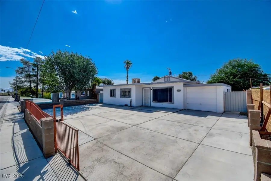 1405 Oakwood Avenue, North Las Vegas, NV 89030 - Image #2